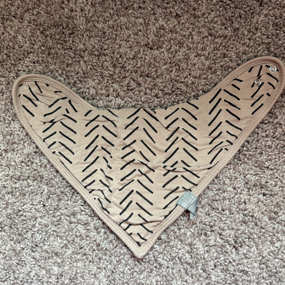 Kyte Baby Bib- Khaki Herringbone